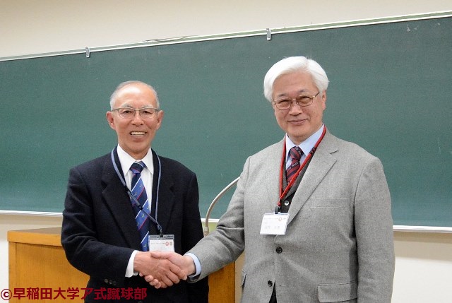 （左）関西学院大学　OB代表　戸川さん　（右）早稲田大学　岩井部長
